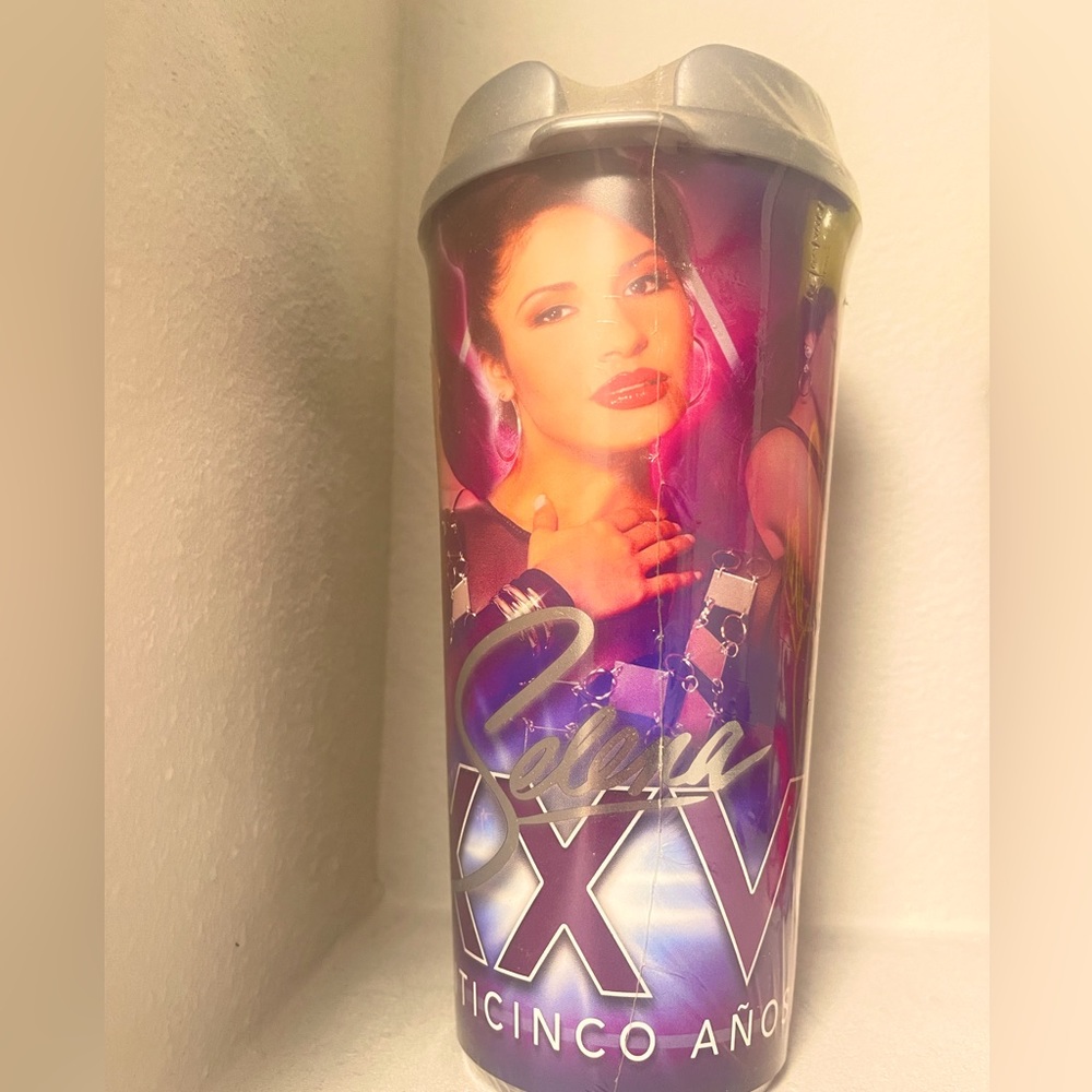 Selena cup